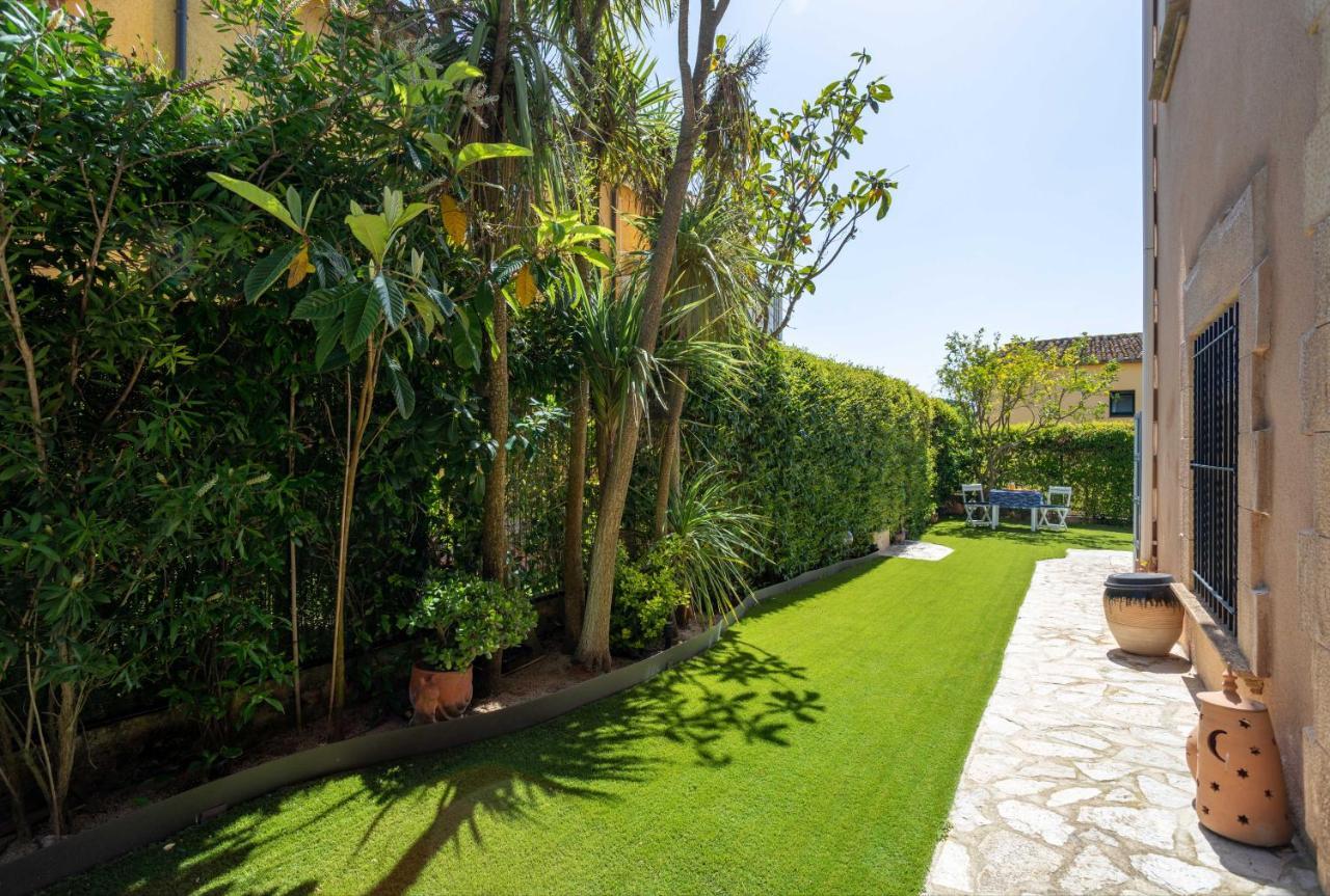 Bonita Casa Adosada Con Jardin Privado Y Piscina Comunitaria カレリャ・デ・パラフルジェリ エクステリア 写真