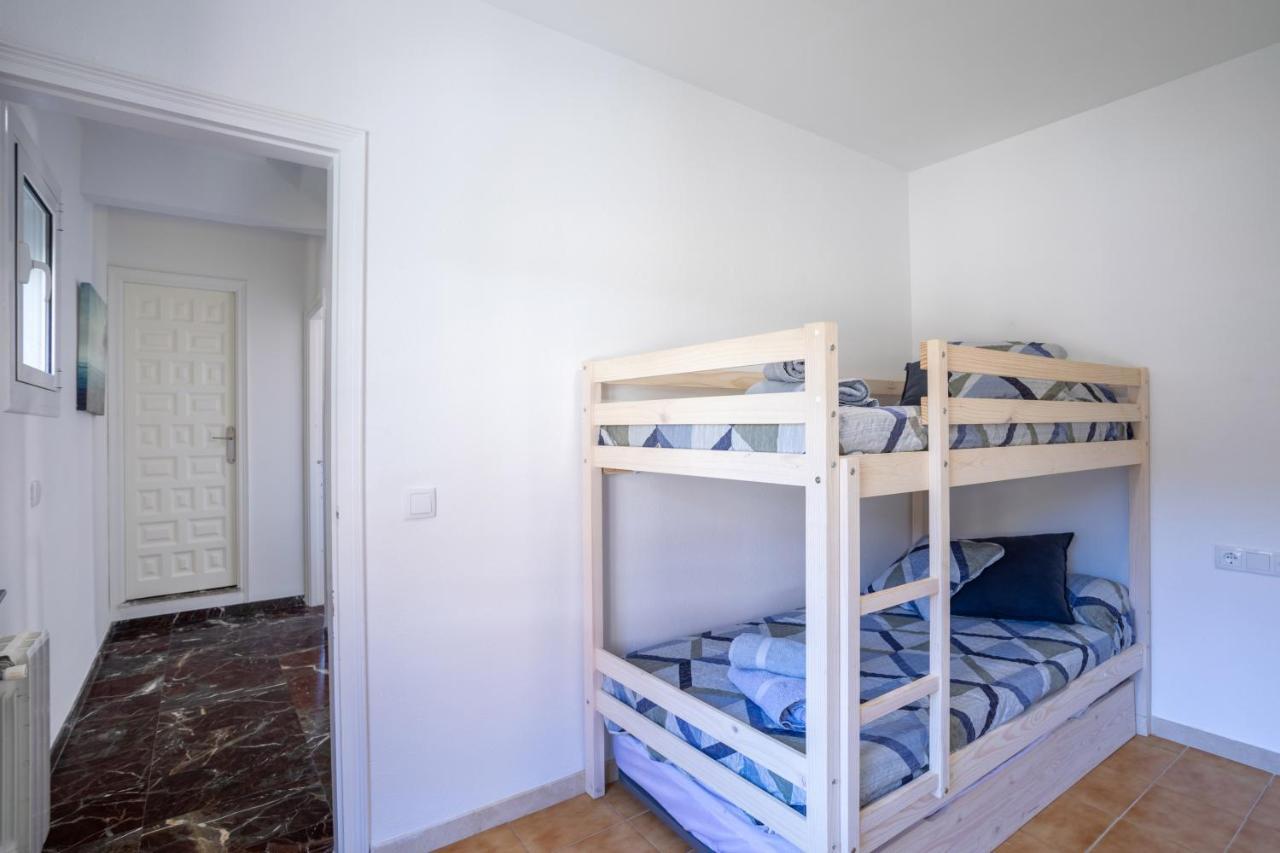 Bonita Casa Adosada Con Jardin Privado Y Piscina Comunitaria カレリャ・デ・パラフルジェリ エクステリア 写真