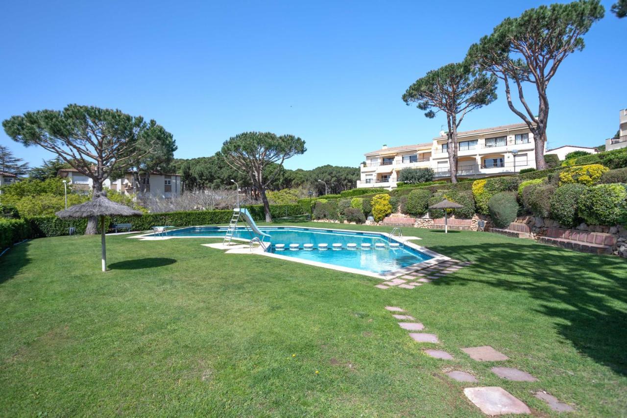 Bonita Casa Adosada Con Jardin Privado Y Piscina Comunitaria カレリャ・デ・パラフルジェリ エクステリア 写真