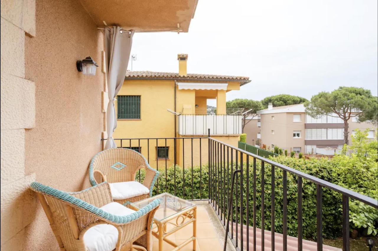 Bonita Casa Adosada Con Jardin Privado Y Piscina Comunitaria カレリャ・デ・パラフルジェリ エクステリア 写真