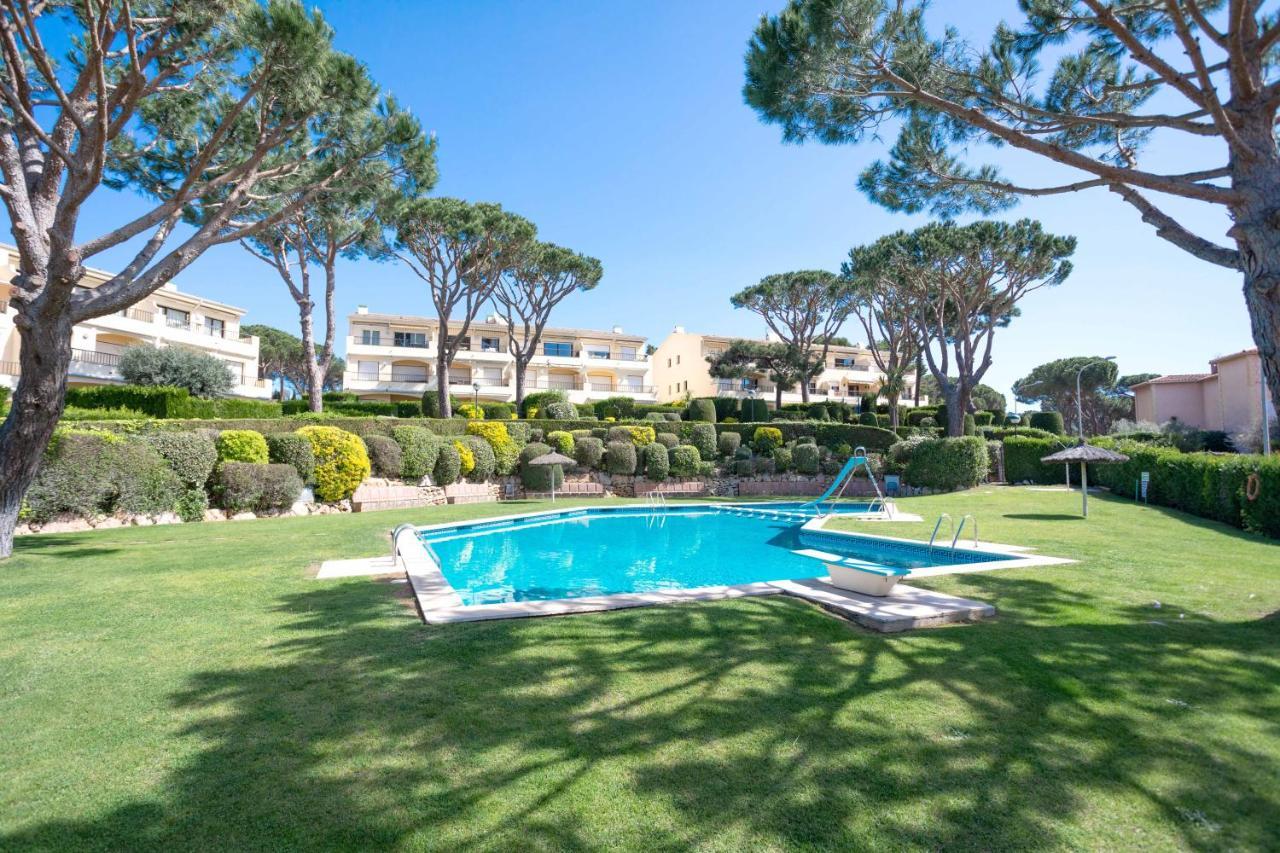 Bonita Casa Adosada Con Jardin Privado Y Piscina Comunitaria カレリャ・デ・パラフルジェリ エクステリア 写真