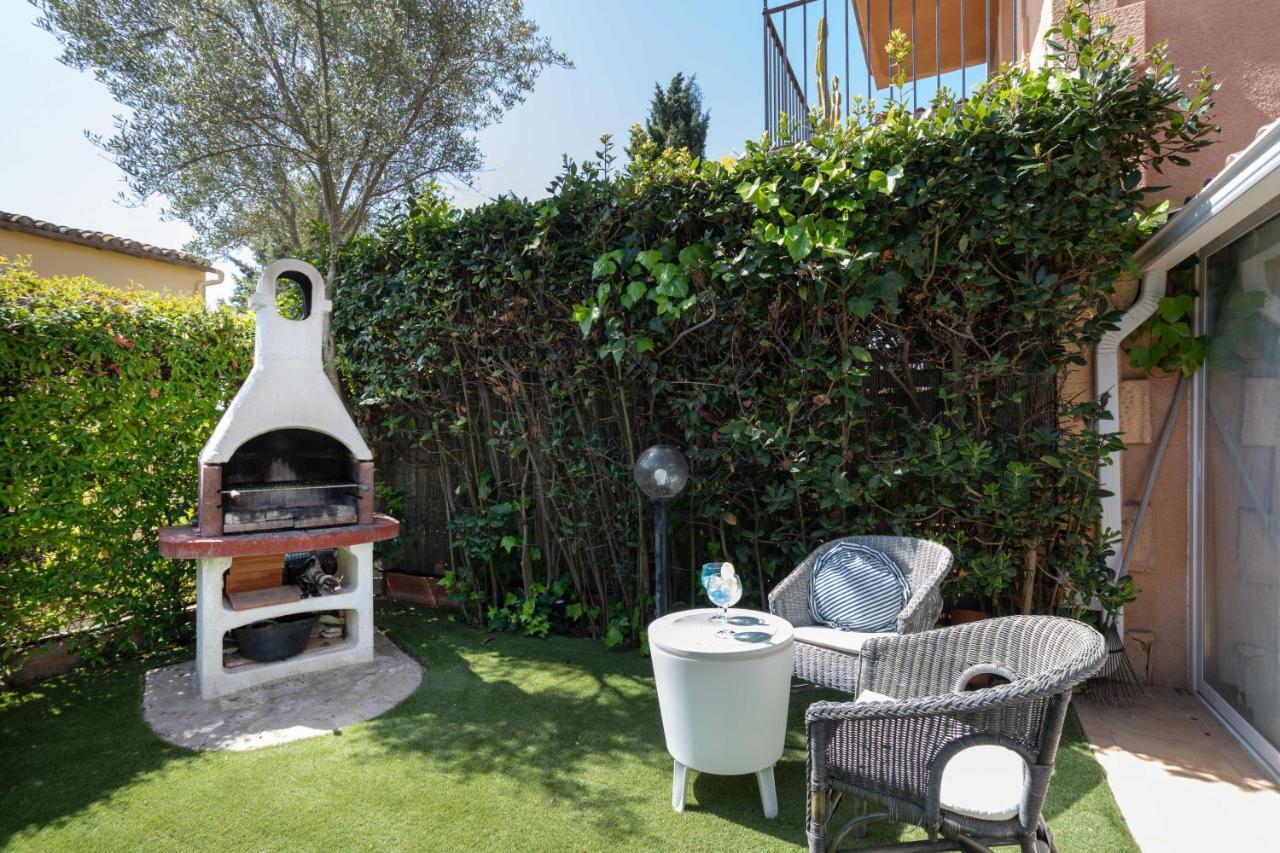 Bonita Casa Adosada Con Jardin Privado Y Piscina Comunitaria カレリャ・デ・パラフルジェリ エクステリア 写真